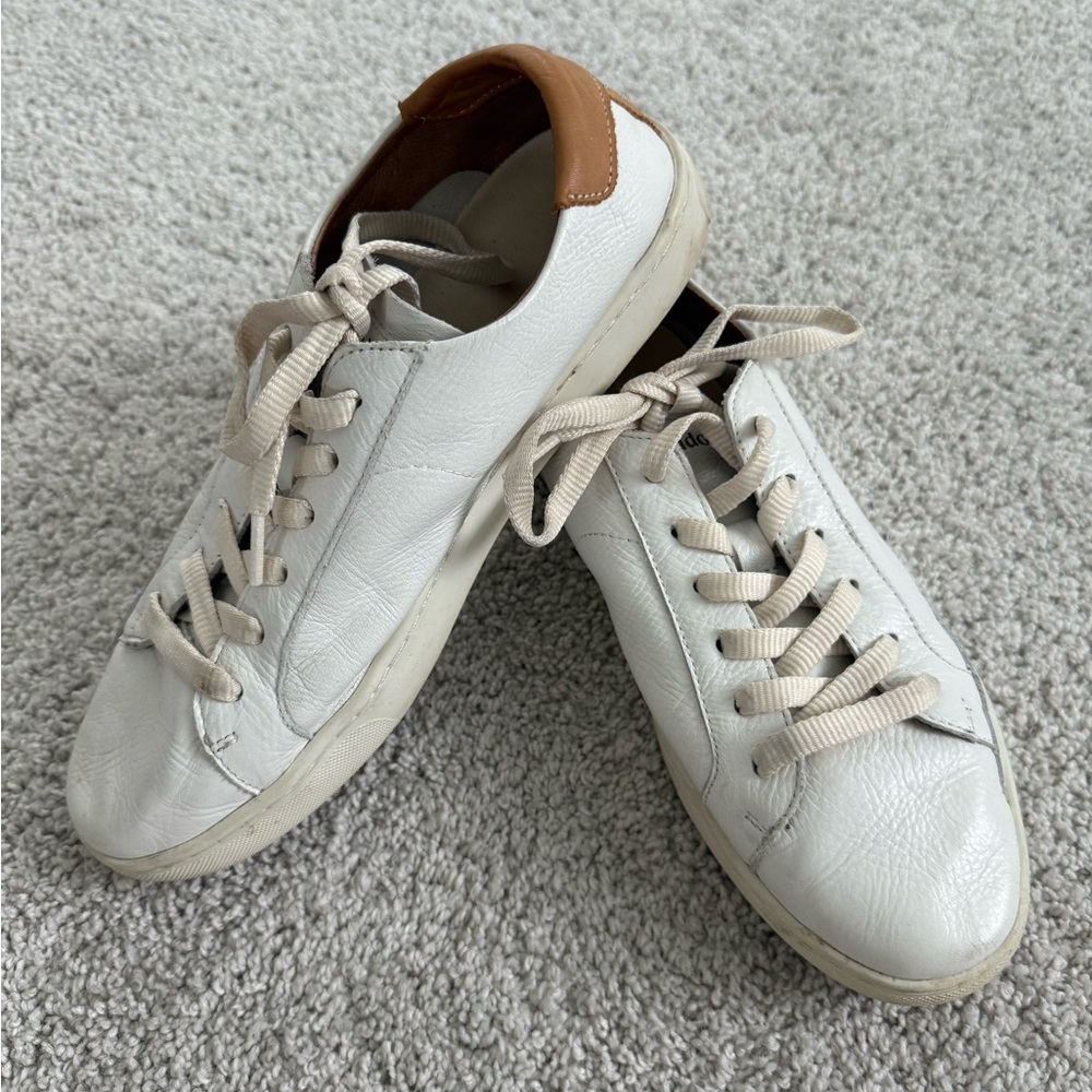 Soludos Cream and Tan Leather Sneakers